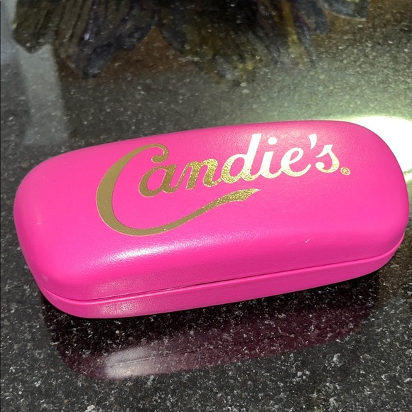 Candie's Vintage Y2K Pink Glasses Case with Gold Logo - Picture 6 of 6